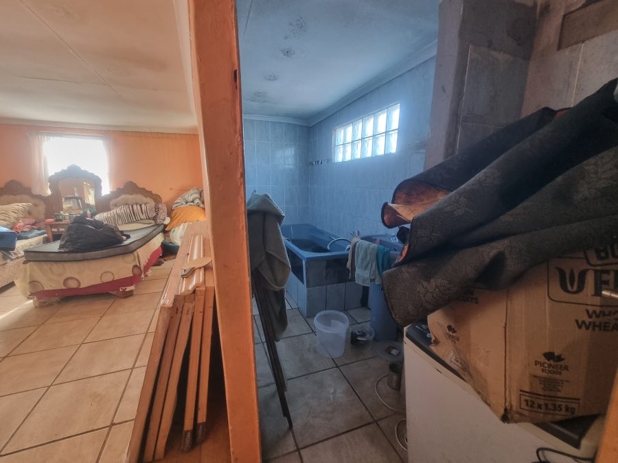 4 Bedroom Property for Sale in Kwanonqaba Western Cape